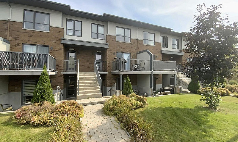 273 000$ - Condo À V...