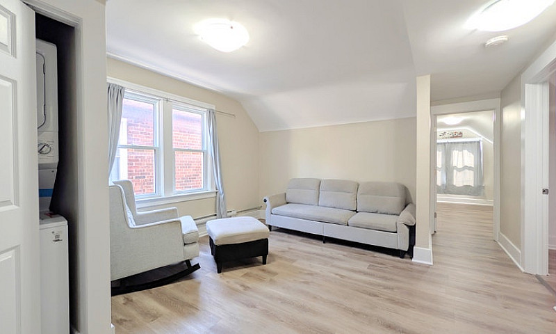 1580 Dufferin - Uppe...