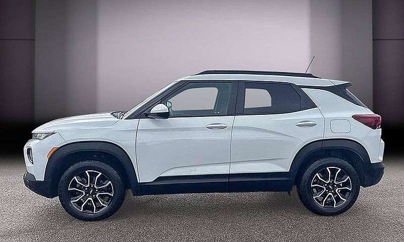 2023 Chevrolet Trail...