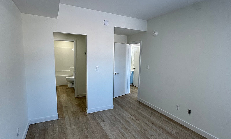 2402 Ferrier Flats- ...