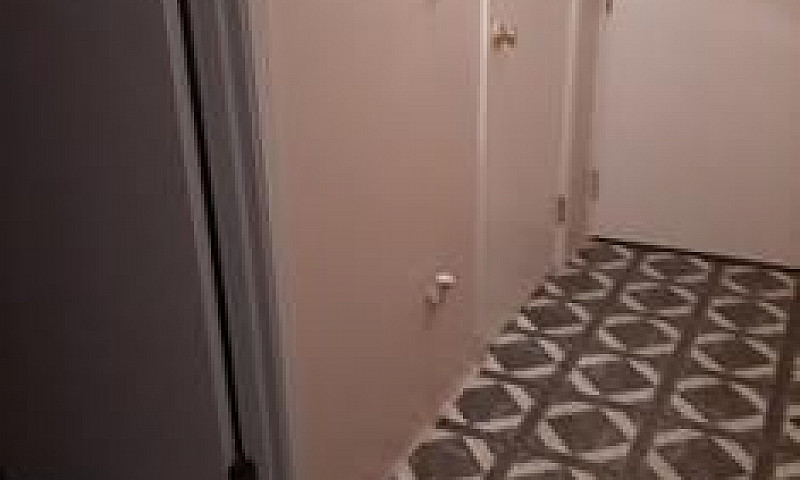 Beautiful 1 Br Apart...