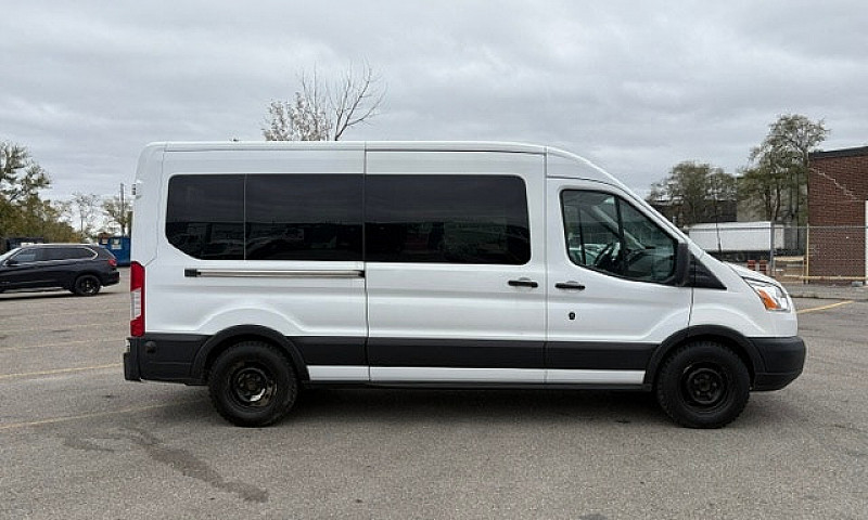 2019 Ford Transit T-...