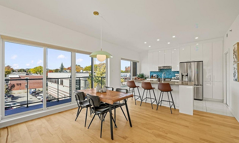 Penthouse De Luxe 2 ...