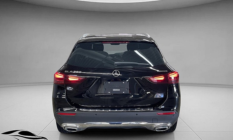 Mercedes-Benz Gla 25...