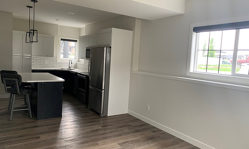 Spacious 2 Bedroom B...