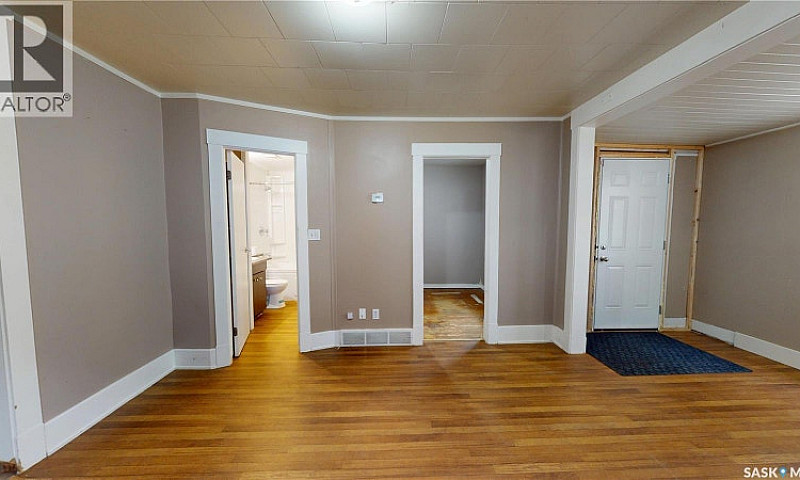 512 J Avenue S Saska...