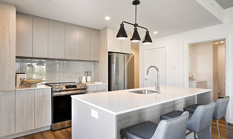 2 Bedroom Available ...