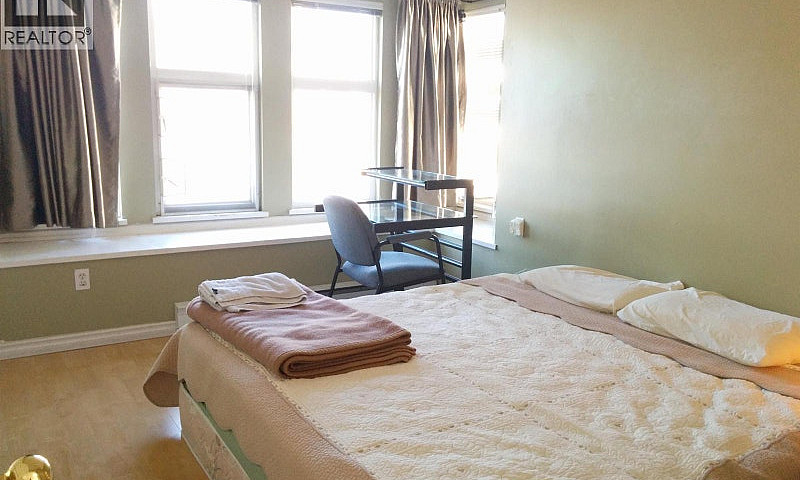 Rooms In Shared 1233...