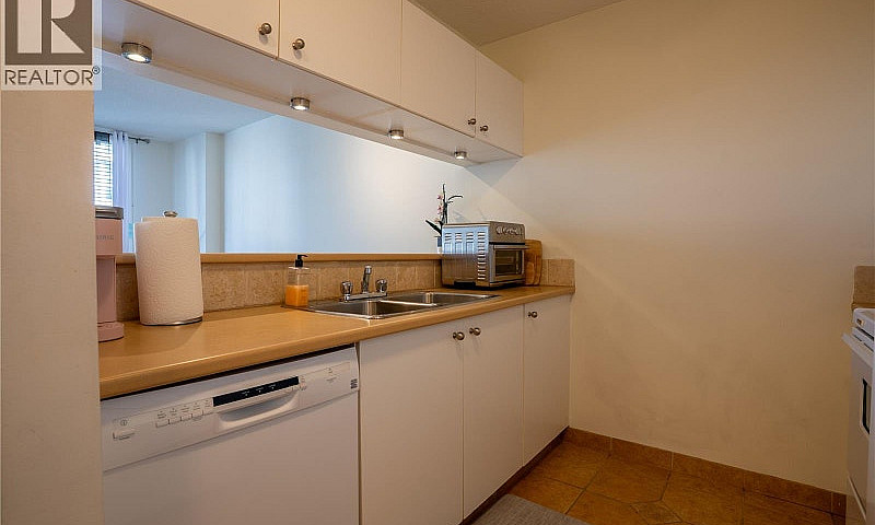 603 835 View St Vict...