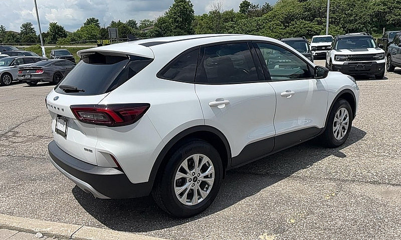 2025 Ford Escape Act...