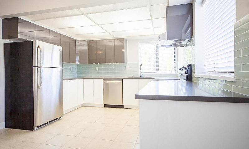 11604 75A Avenue Del...