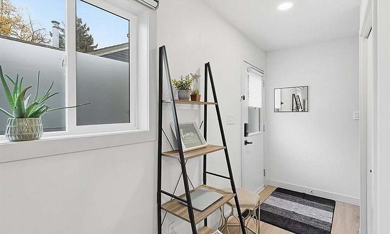 2 17 Morier Avenue W...