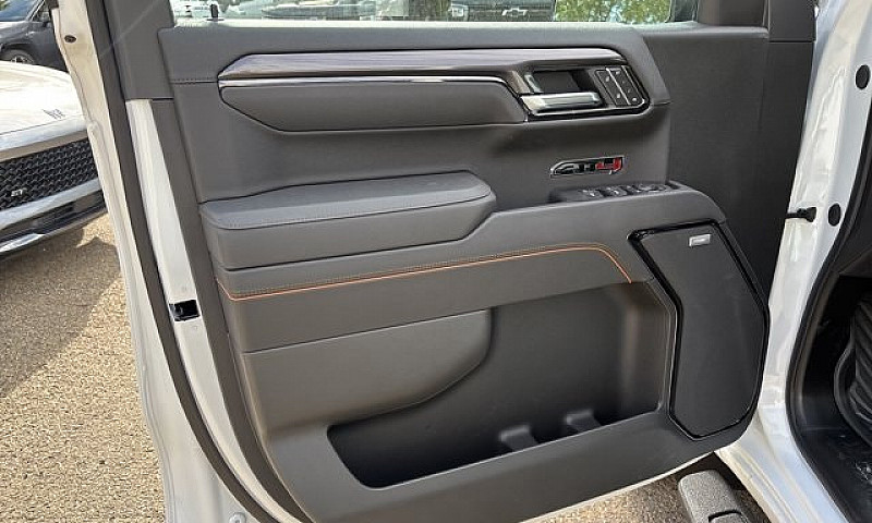 2026 Gmc Sierra 1500...