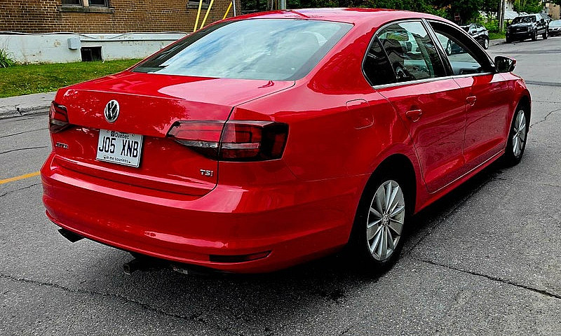 2016 Volkswagen Jett...