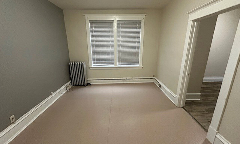 480 Langside - 1 Br ...