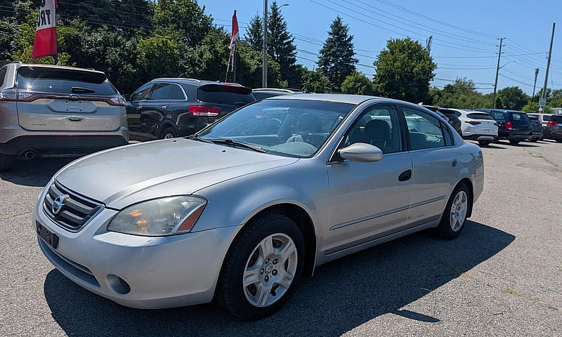 2003 Nissan Altima 4...