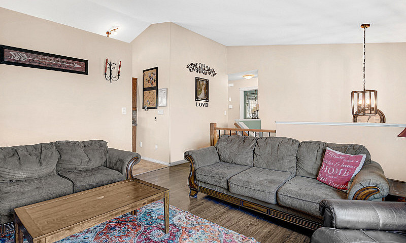 Beautiful Family Hom...