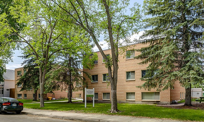 Modern Apartments Wi...