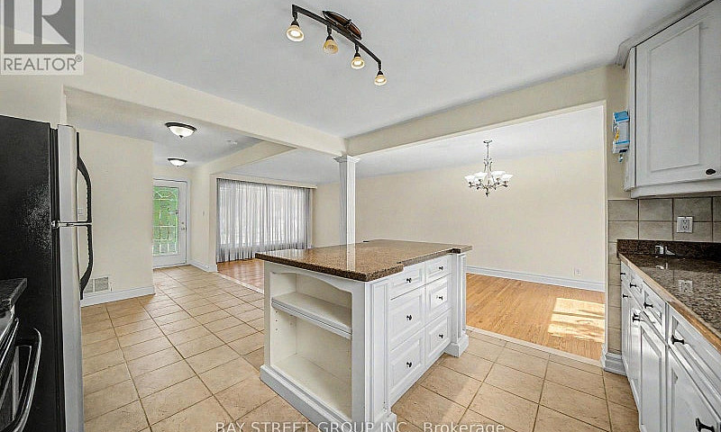 32 Alanadale Avenue ...