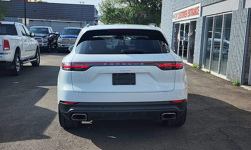 2019 Porsche Cayenne...