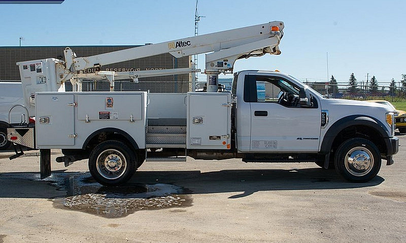 2017 Ford F-550 Chas...