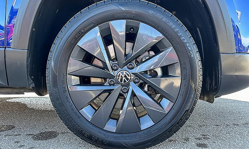 2024 Volkswagen Taos...