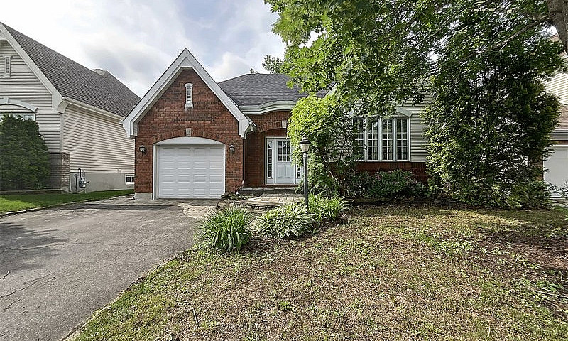 $645,000 - Bungalow ...