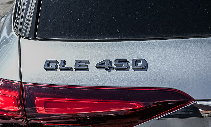 2026 Mercedes-Benz G...
