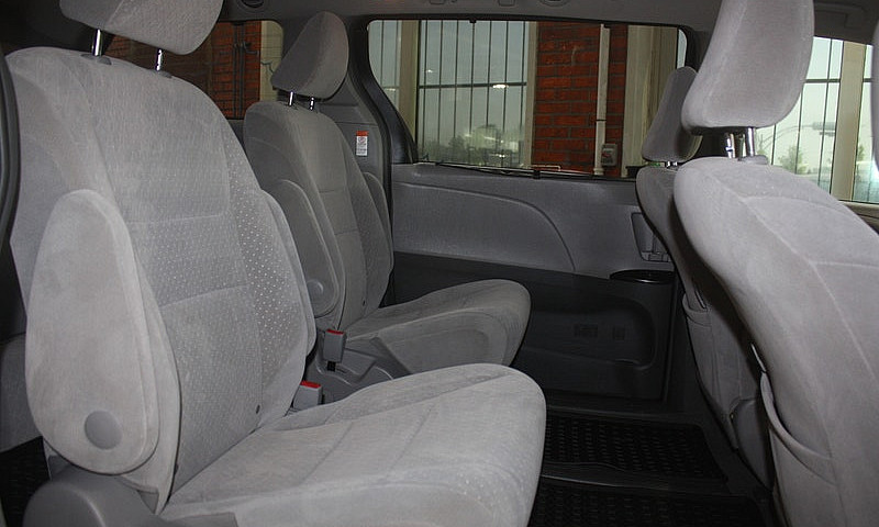 2017 Toyota Sienna L...