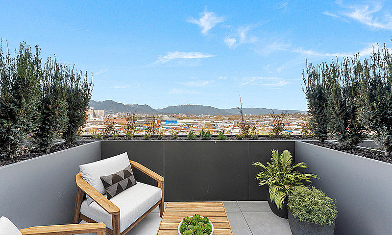 2 Level 2 Bed And De...