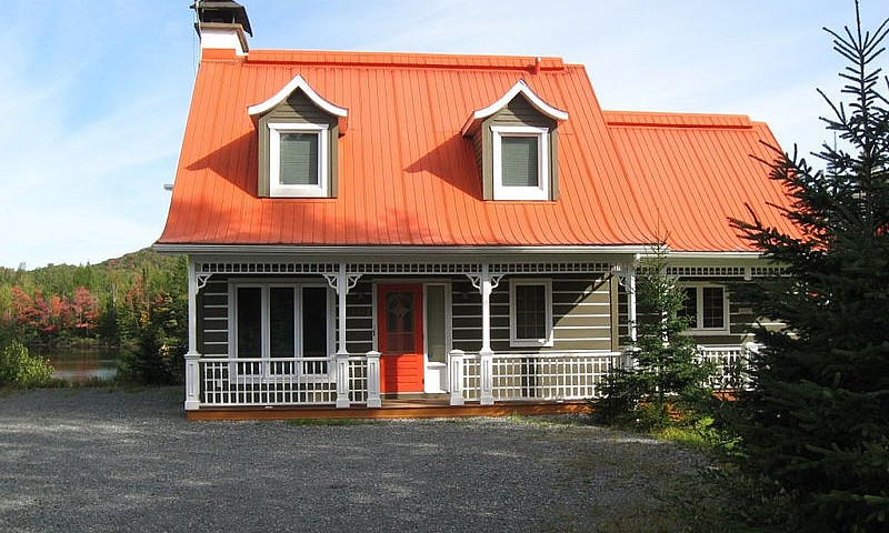 $725,000 - 1 1/2 Sto...
