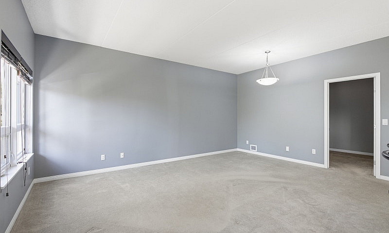 1000+ Sqft 2Bdrm 2Bt...