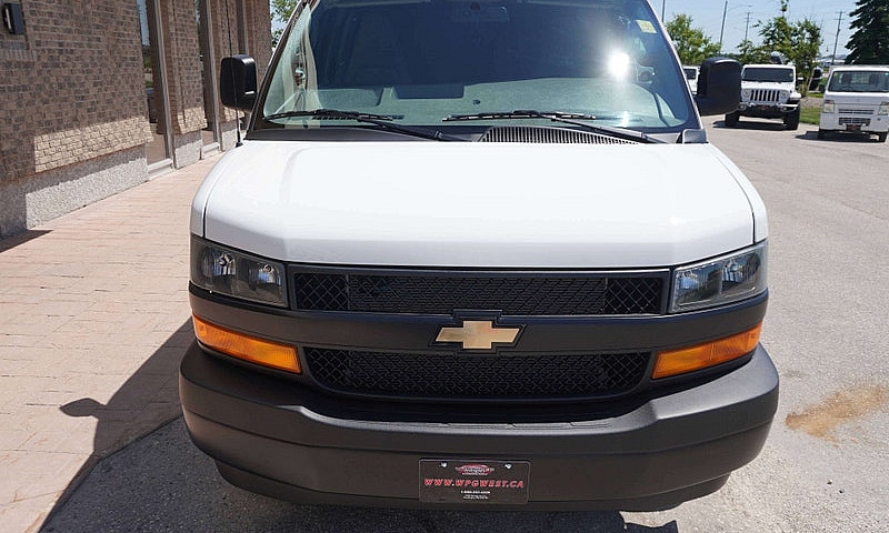 2025 Chevrolet Expre...