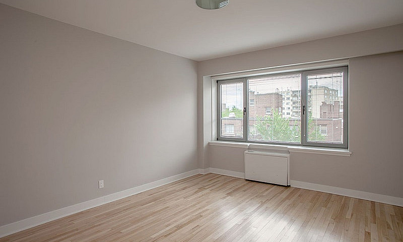 Three Bedrooms Two B...