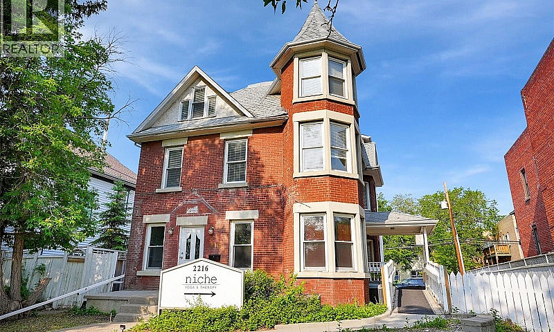 2216 Lorne Street Re...