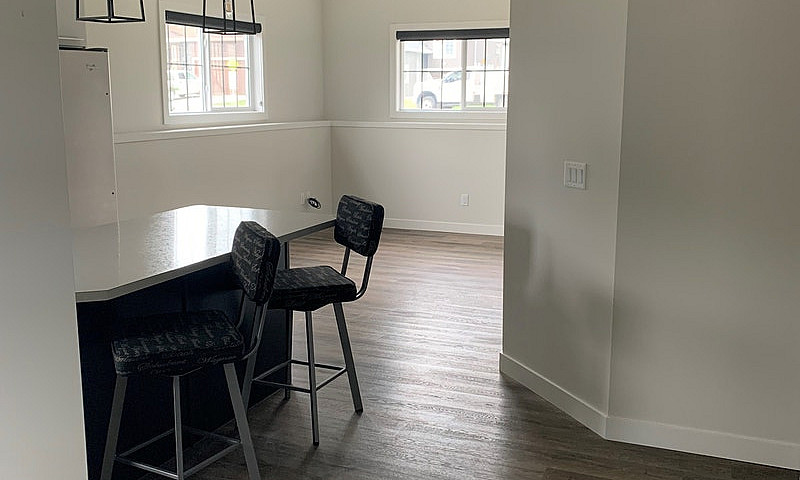 Spacious 2 Bedroom B...