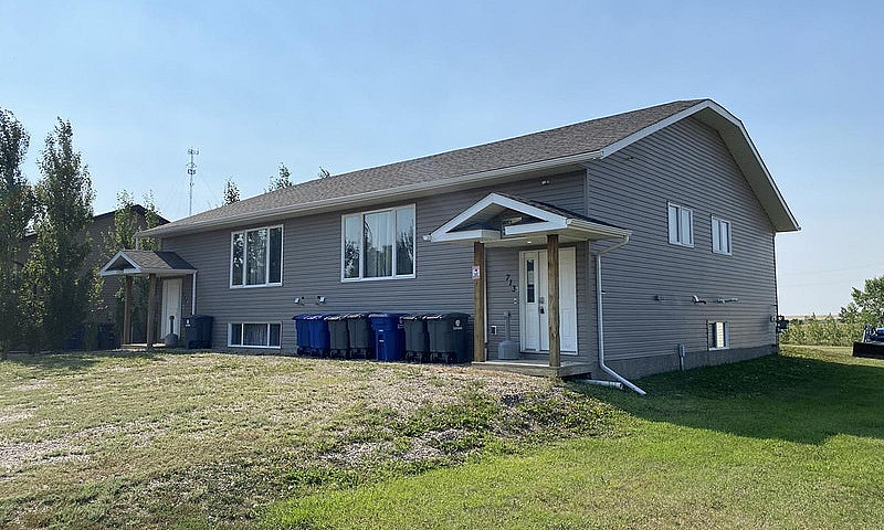 Real Estate Auction:...