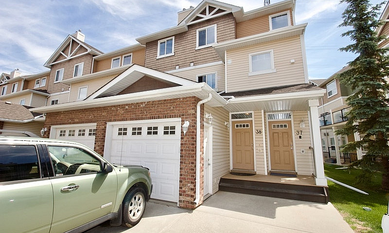 Silver Berry 2 Bed 2...