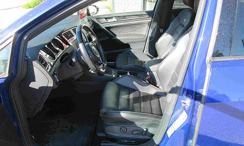 2017 Volkswagen Golf...