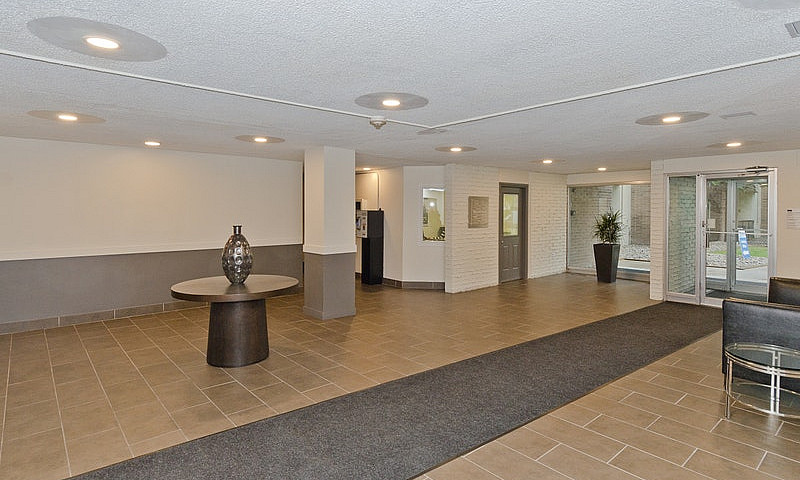 2 Bedroom - 8208 Fli...