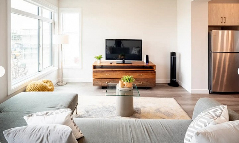 Senior Promo! 3-Bed,...