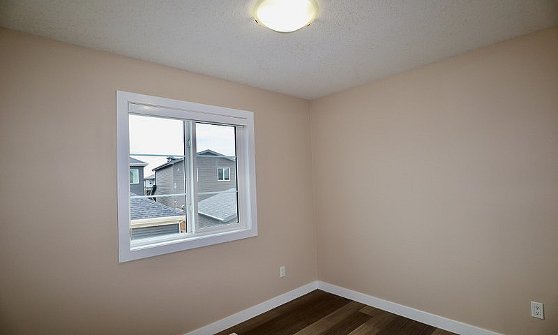 2 Bed 1 Bath Garage ...