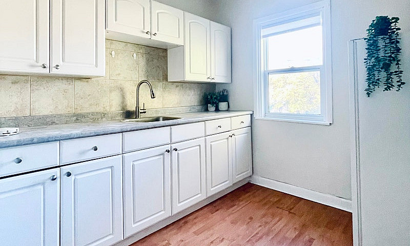 Duplex, 2 1/2 Storey...