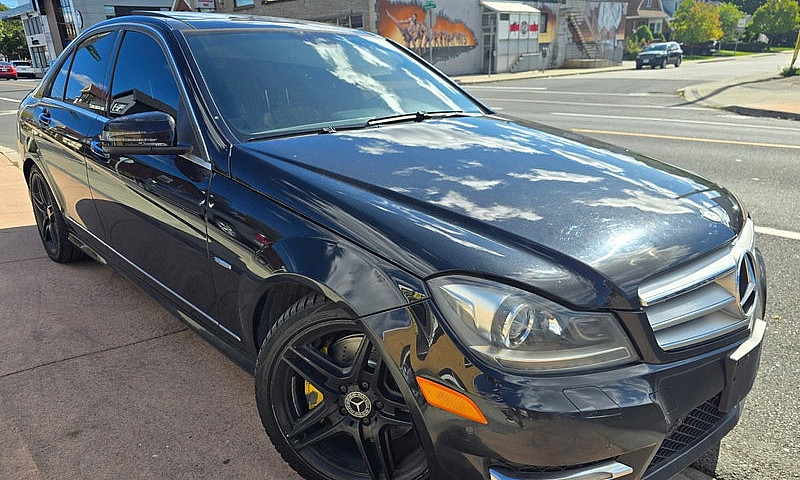 2012 Mercedes-Benz C...