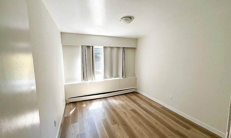 Whalley Apartment Fo...