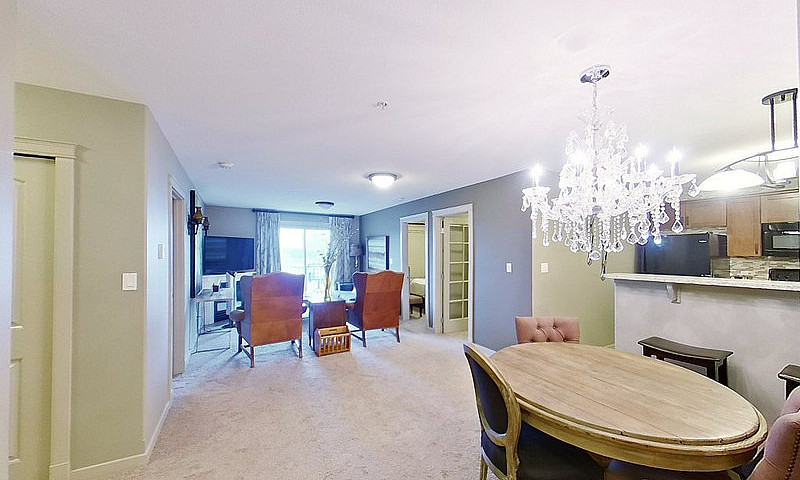Luxury West Facing 8...