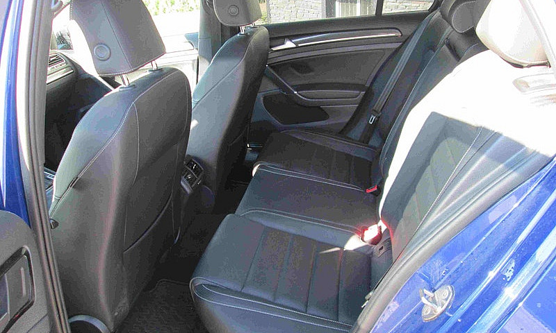 2017 Volkswagen Golf...