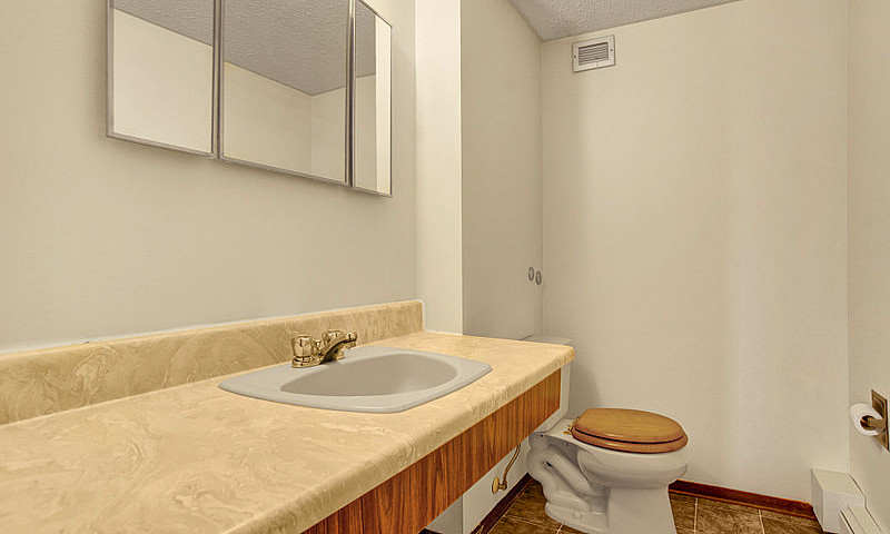 2 Bedroom At 33 Rive...
