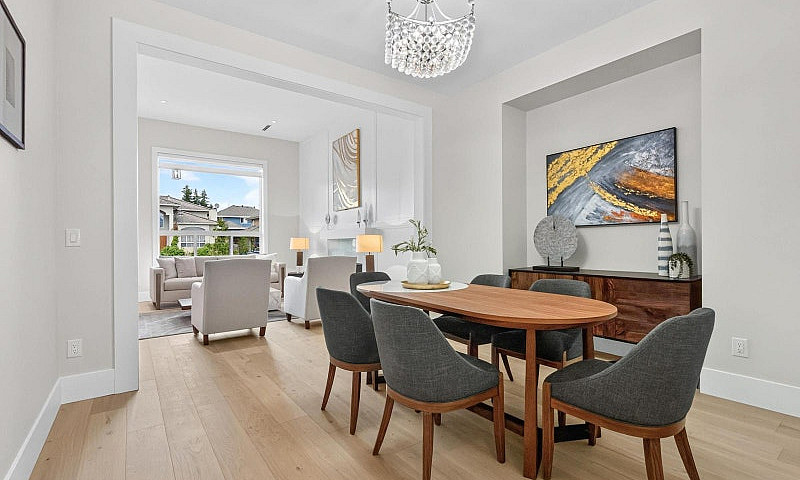 15668 82A Avenue Sur...
