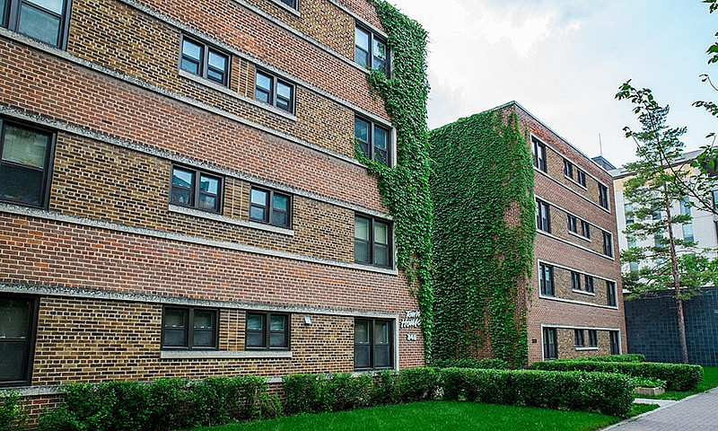 2Br Suite In Charact...